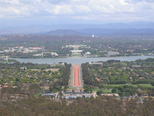 Mt Ainslien huipulta Canberran capital hill